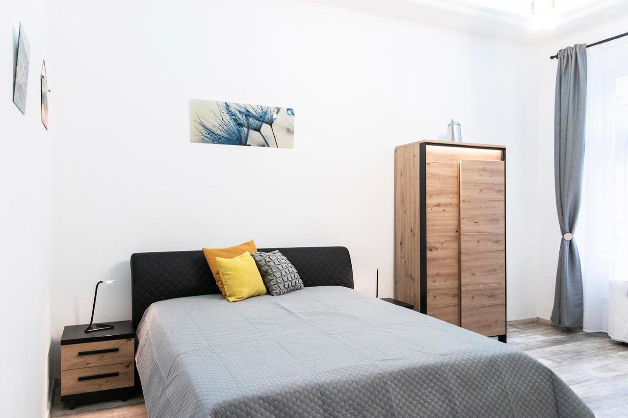 Astoria Tiny Apartment 布达佩斯 外观 照片
